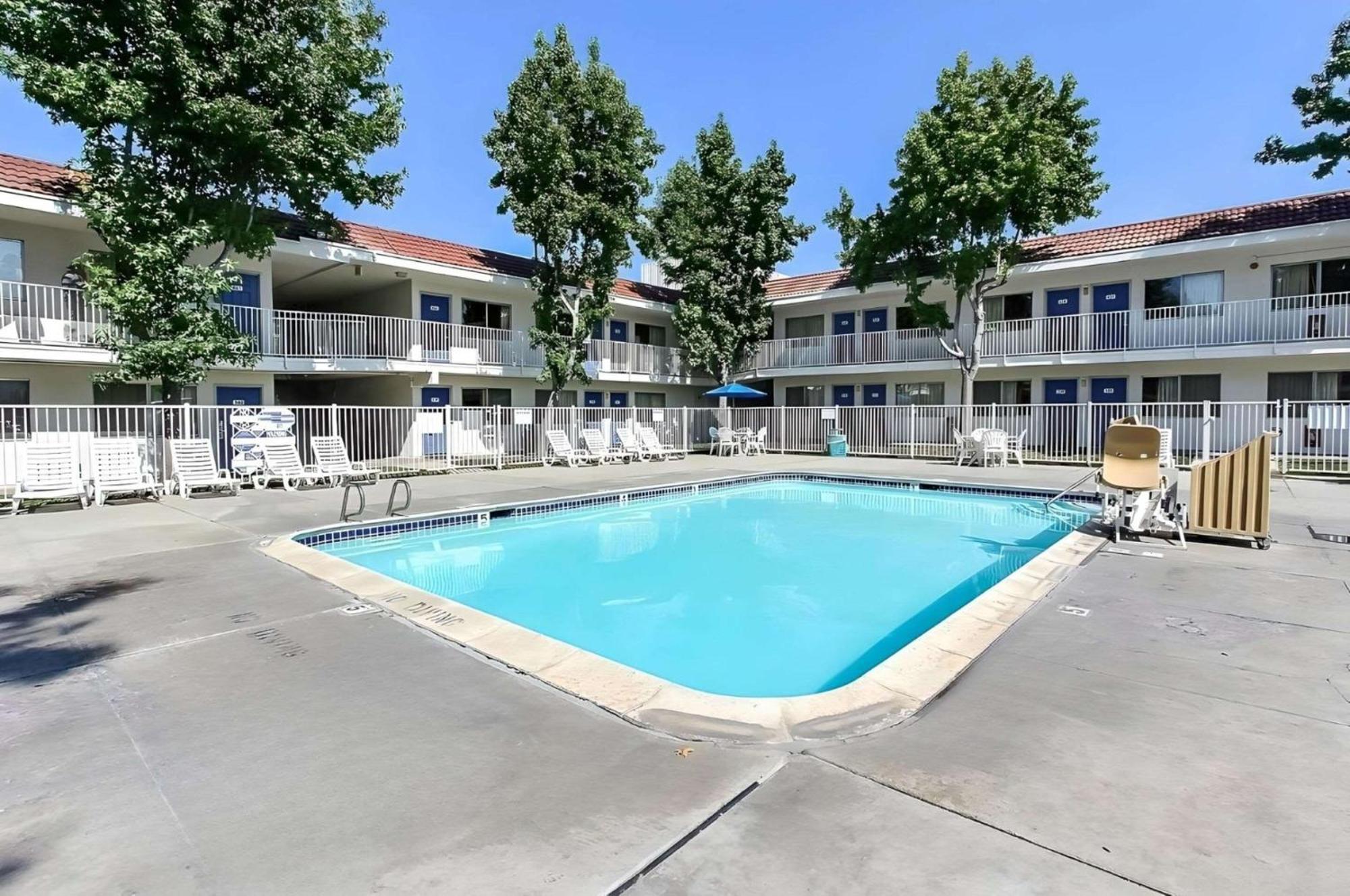 Park Inn By Radisson, San Jose Exterior photo